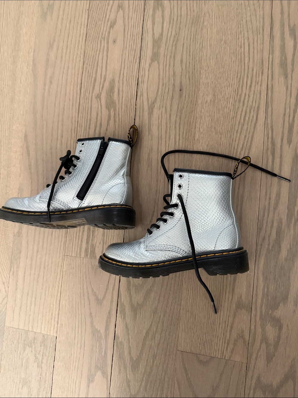Dr. Martens Kids Silver Lace-Up Combat Boots
